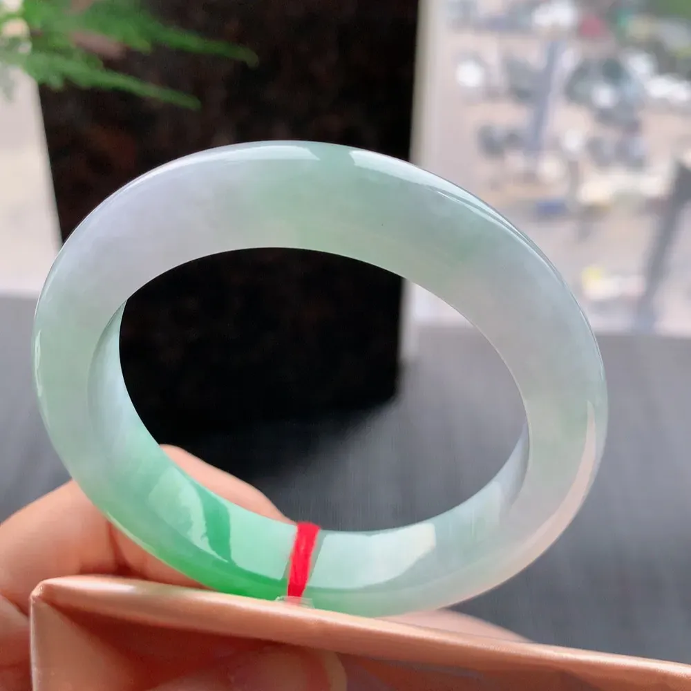 正圈冰阳绿 无瑕 尺寸:56.4/12.1/9.4 色好