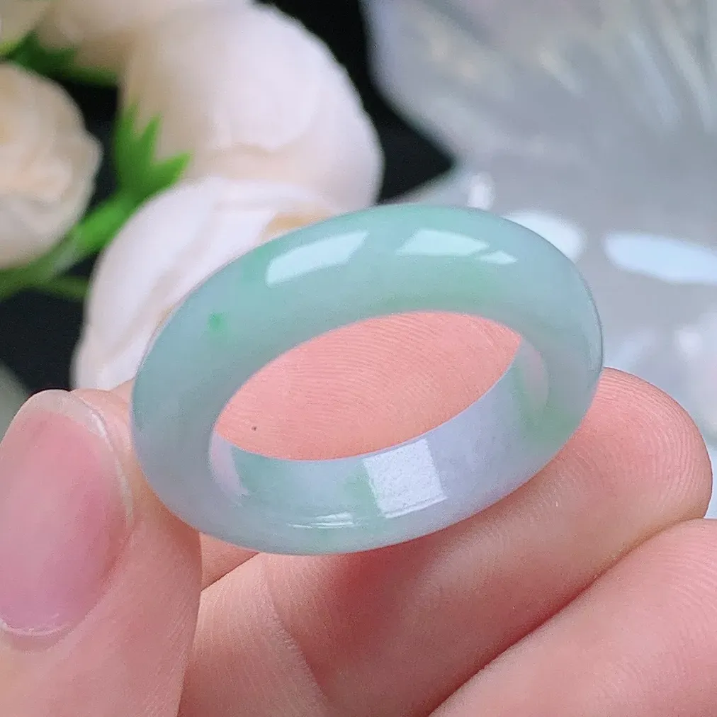 缅甸老坑种翡翠水润飘花戒指玉指环  水润通透 尺寸：18.8-5.8-3.9mm 19号圈口6S