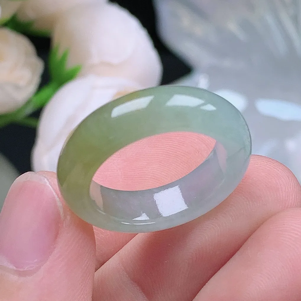 缅甸老坑种翡翠水润起胶冰黄翡戒指玉指环  水润通透 尺寸：17.9-6.5-3.4mm 17-18号圈口6S