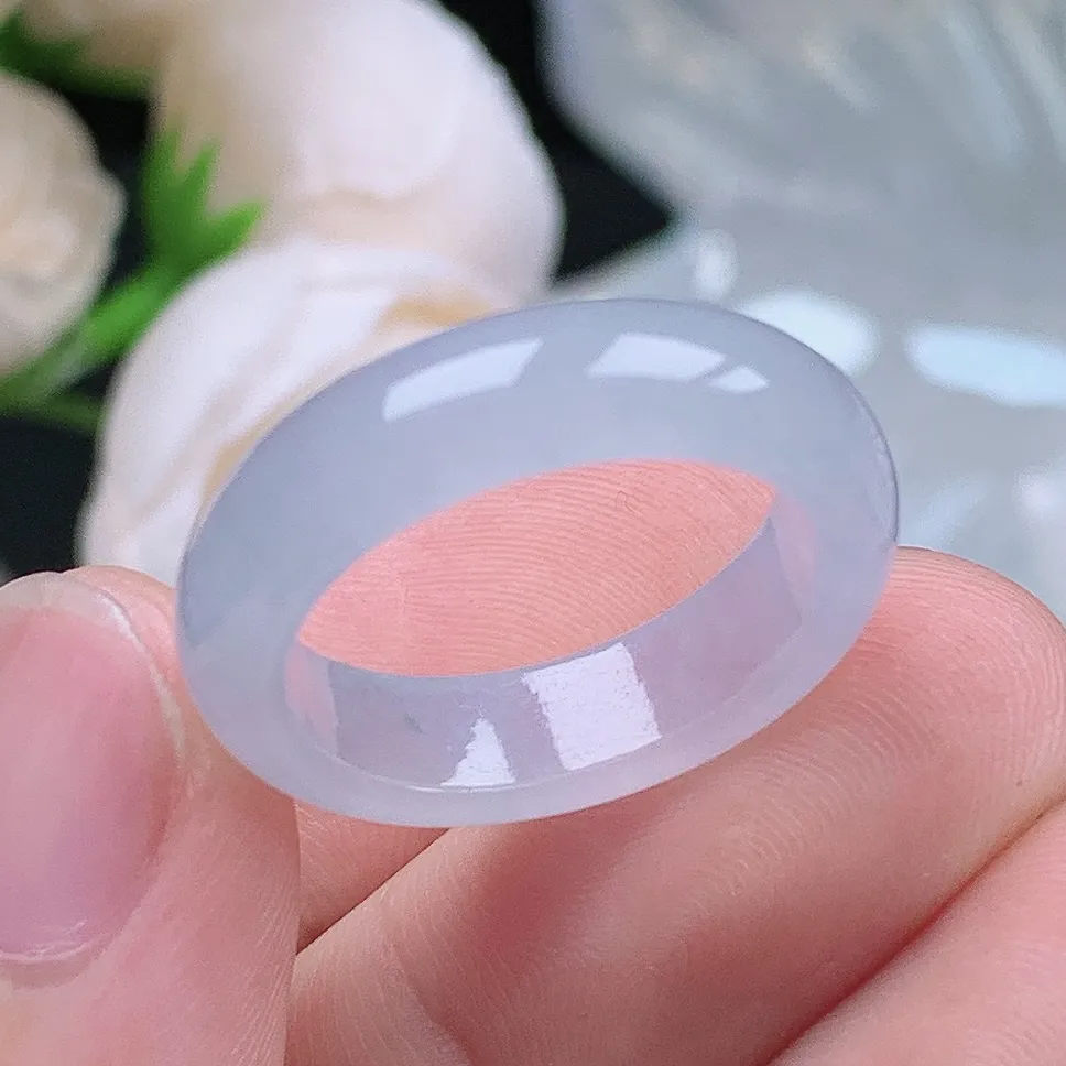 缅甸老坑冰种翡翠水润起胶飘花戒指玉指环  水润通透 尺寸：18.5-6-3.5mm 18-19号圈口6S