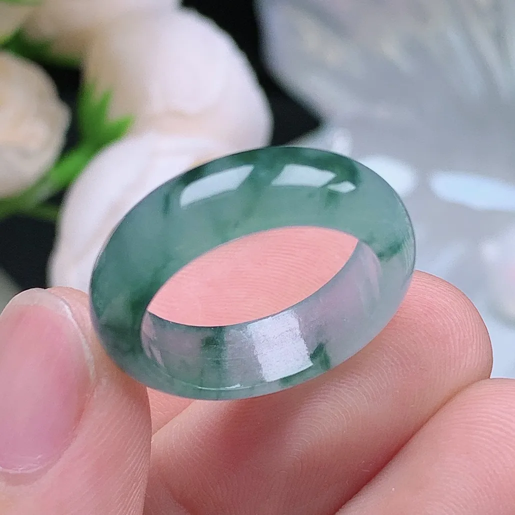 缅甸老坑冰种翡翠水润起胶飘花戒指玉指环  水润通透 尺寸：17.7-6.4-3.2mm 16号圈口6S