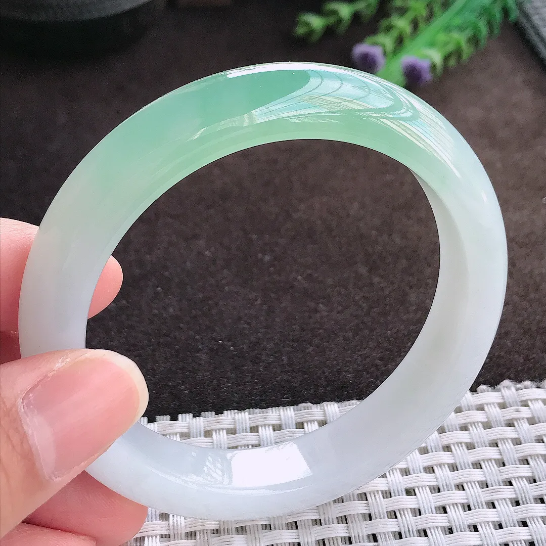 天然a货翡翠57/12.3/8.9老坑冰链果冻冰晴绿手镯宽边翡翠玉手镯