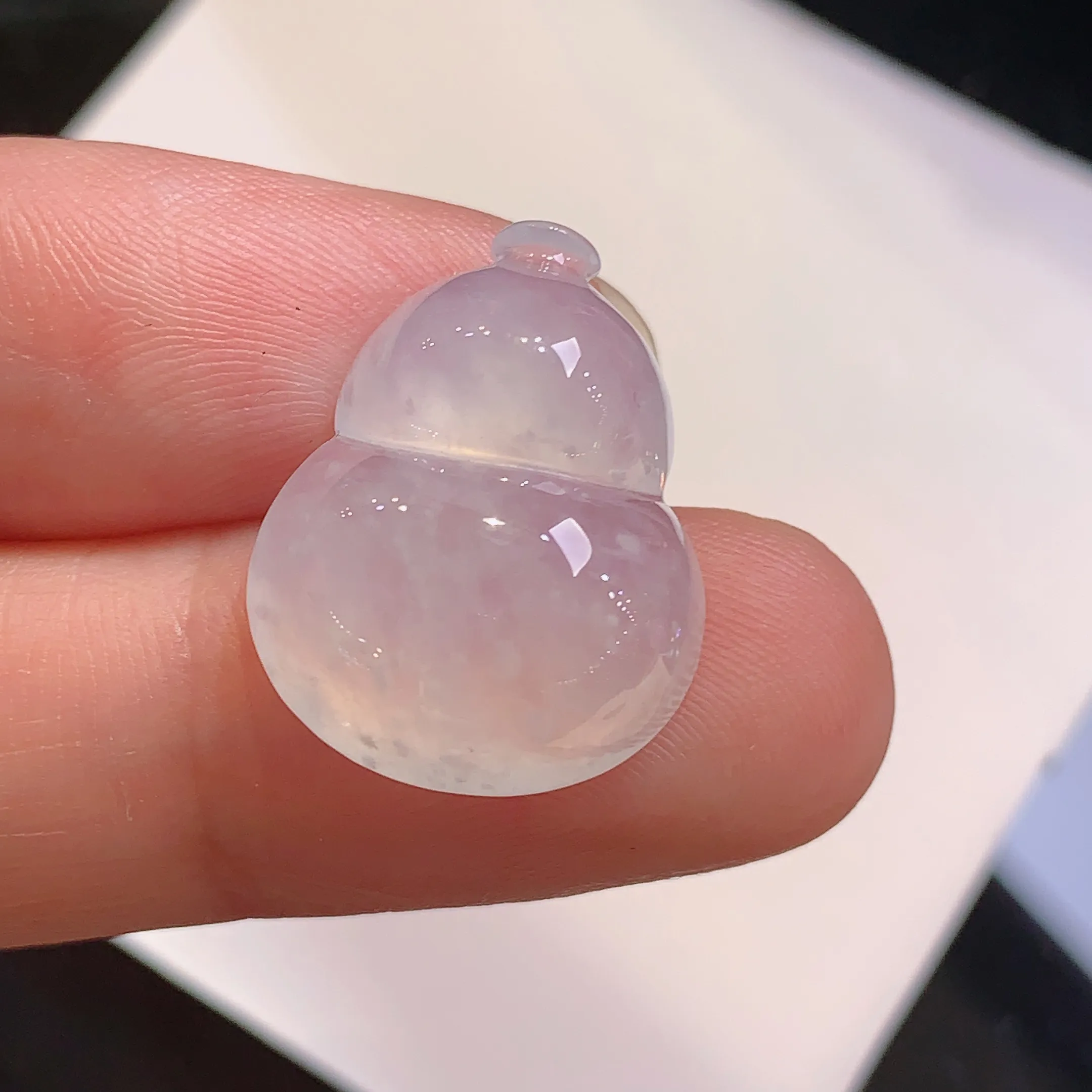 镶嵌款 冰种葫芦吊坠 玉质细腻 色泽清新艳丽 整体尺寸20*15.3*6.2