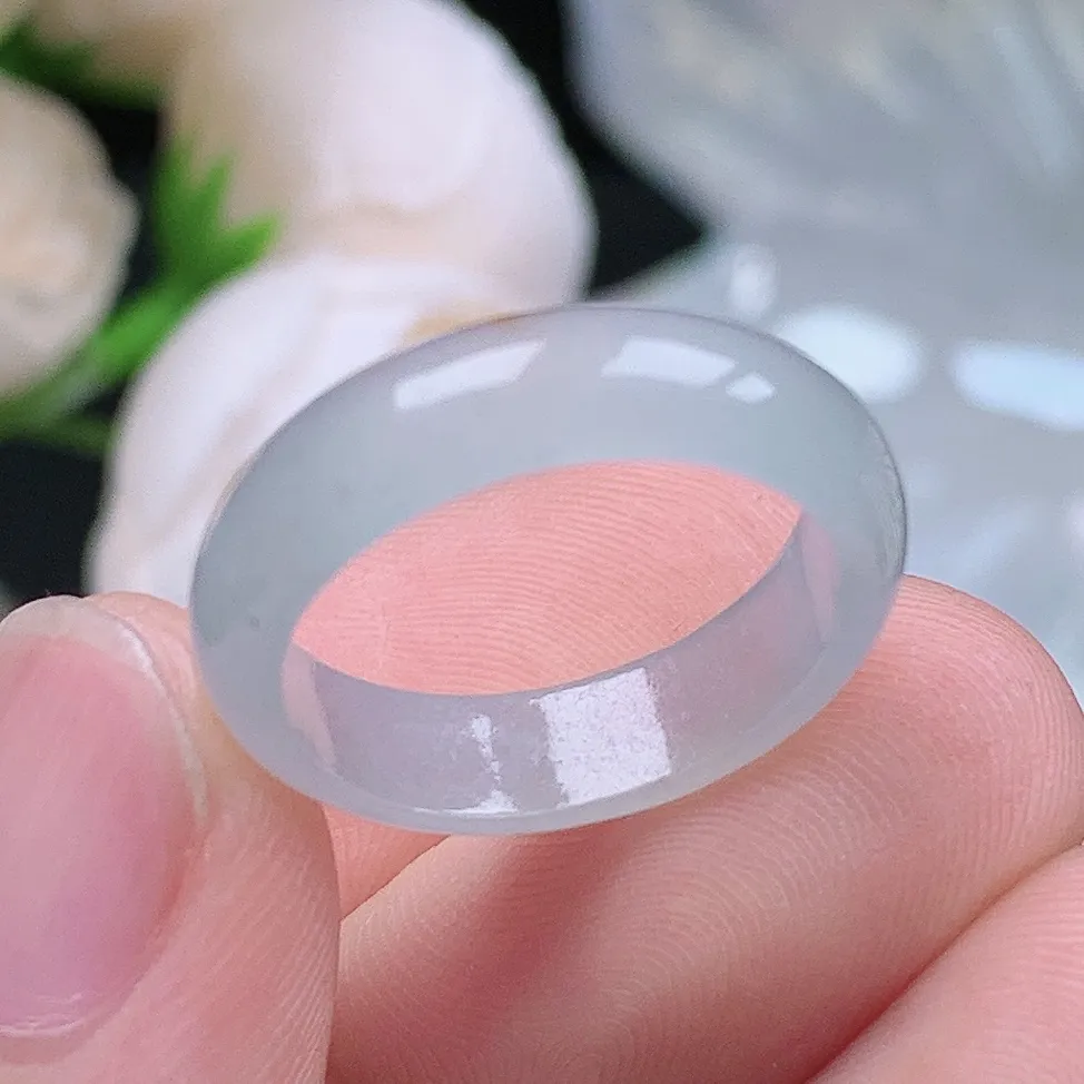 缅甸老坑冰种翡翠水润起胶飘金戒指玉指环  水润通透 尺寸：17.2-5.4-2.6mm 14-15号圈口6S