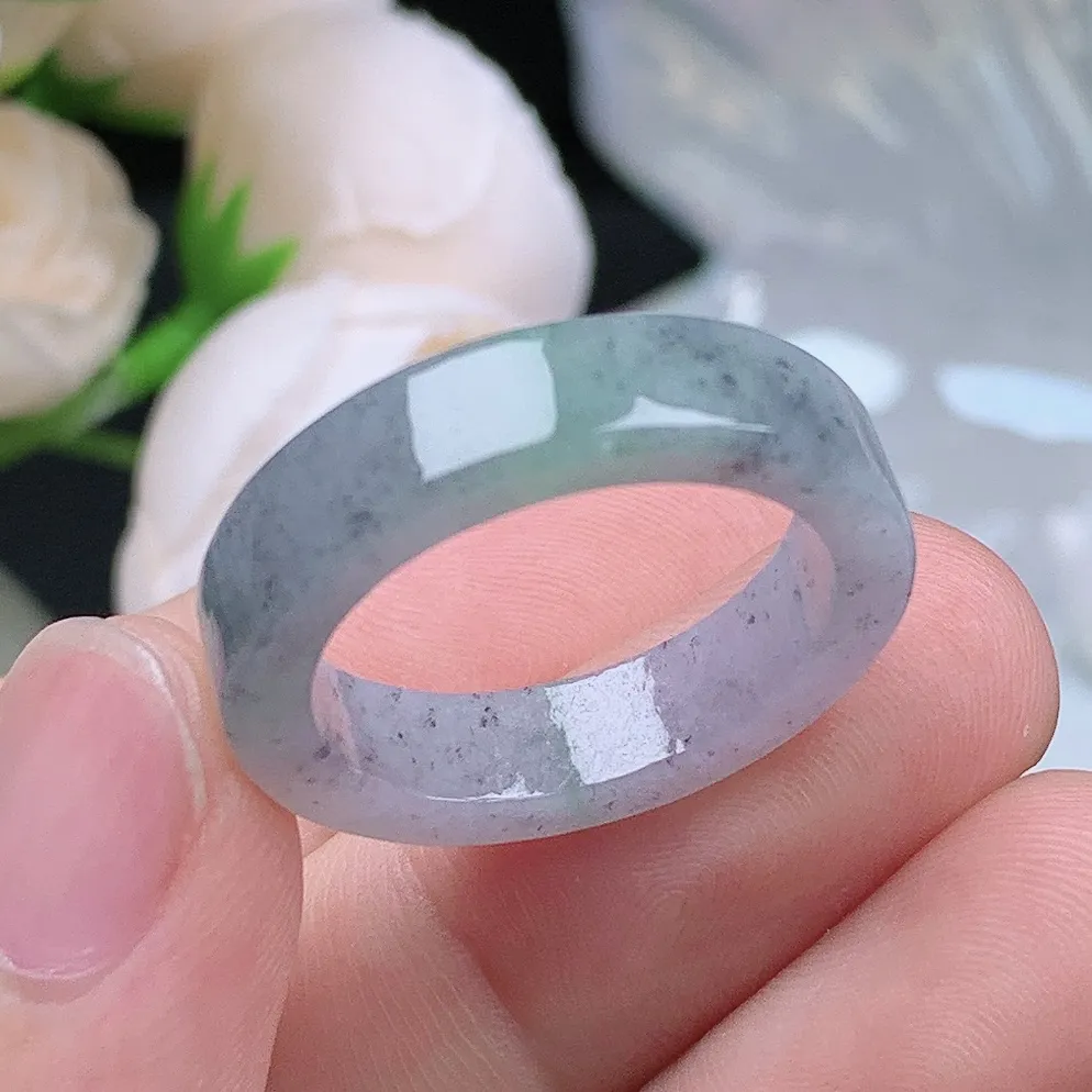 缅甸老坑种翡翠水润飘绿乌鸡方戒指玉指环  水润通透 尺寸：20.1-5.6-3.5mm 23号圈口6S