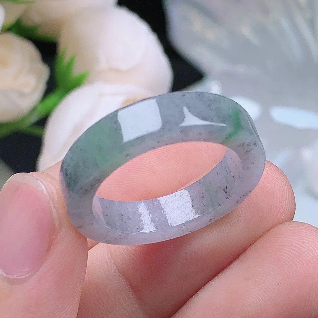 缅甸老坑种翡翠水润飘绿乌鸡方戒指玉指环  水润通透 尺寸：20.1-5.6-3.5mm 23号圈口6S