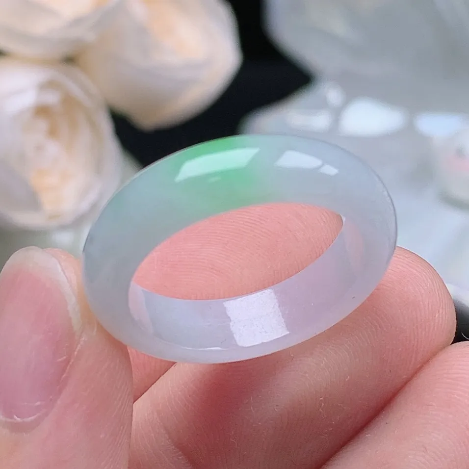 缅甸老坑种翡翠水润起胶飘绿戒指玉指环  水润通透 尺寸：19.1-6-3.5mm 20号圈口6S