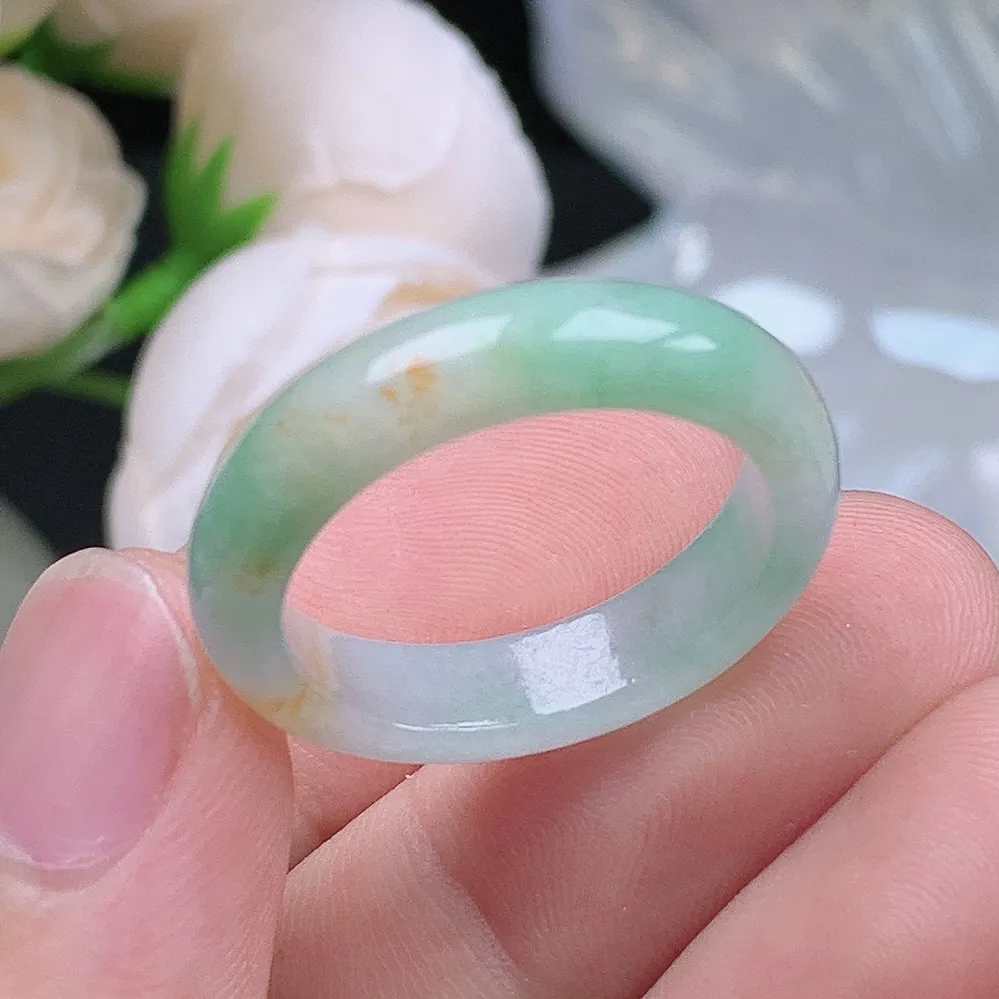 缅甸老坑种翡翠水润双彩黄加绿戒指玉指环  水润通透 尺寸：20.2-5.4-3.5mm 23号圈口6