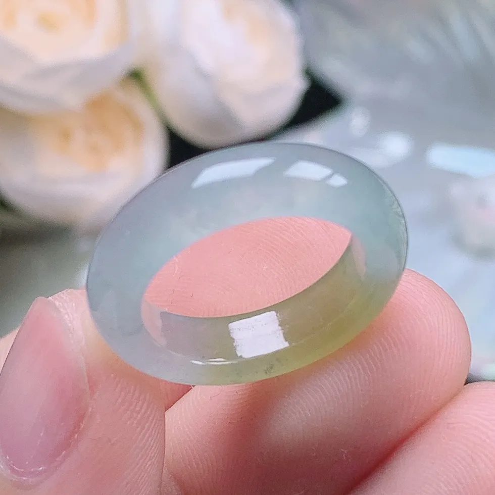 缅甸老坑冰种翡翠起胶冰黄飘乌鸡翡戒指玉指环  水润通透 尺寸：16.8-5.7-3.8mm 13号圈口6S