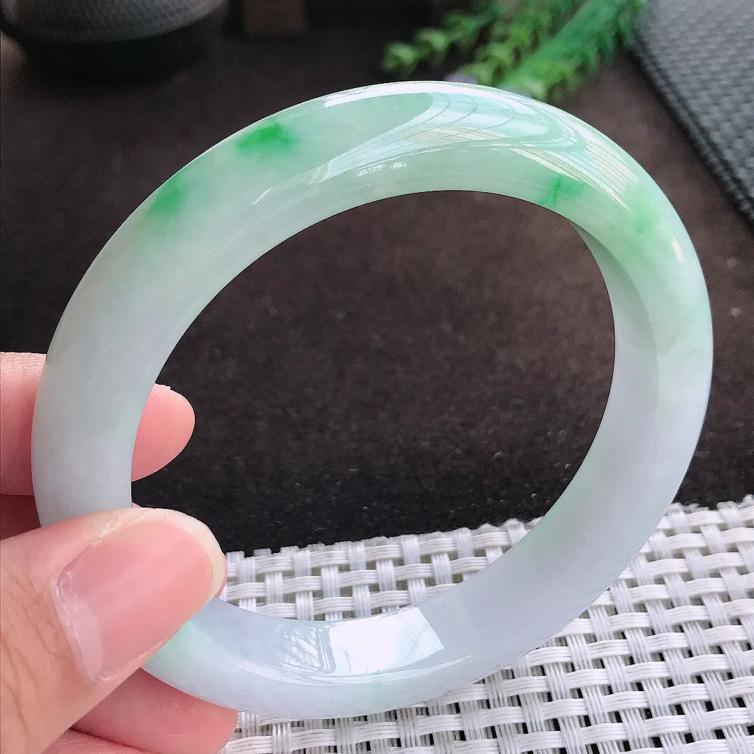 天然a货翡翠62.5/13/9.5老坑精美温润飘阳绿大圈口手镯宽边翡翠玉手镯