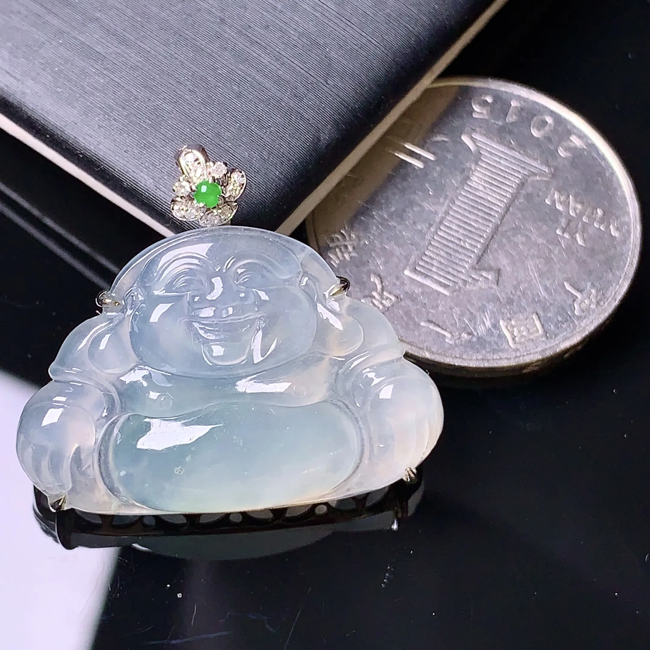 18k金钻镶嵌冰种佛公吊坠 玉质细腻 色泽清新艳丽 整体尺寸24.5*27.8*6.3