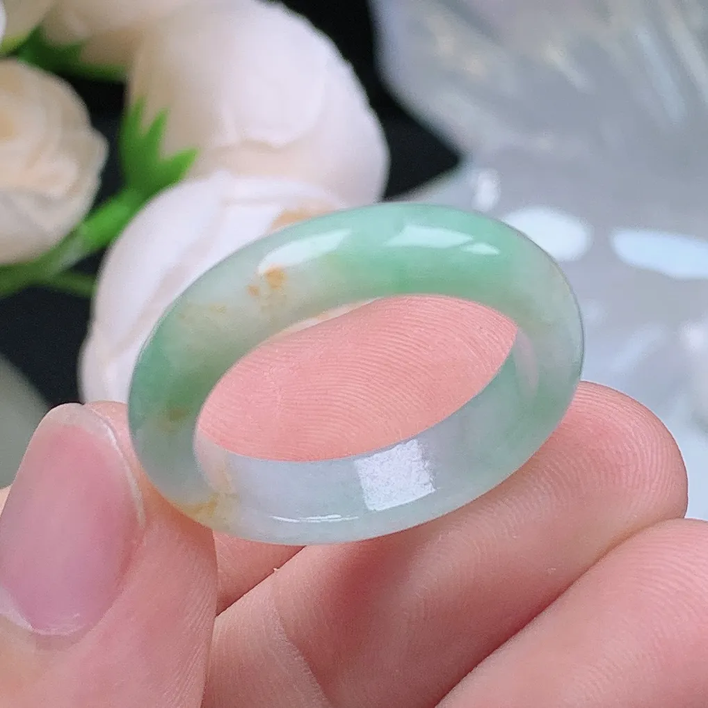 缅甸老坑种翡翠水润双彩黄加绿戒指玉指环  水润通透 尺寸：20.2-5.4-3.5mm 23号圈口6S