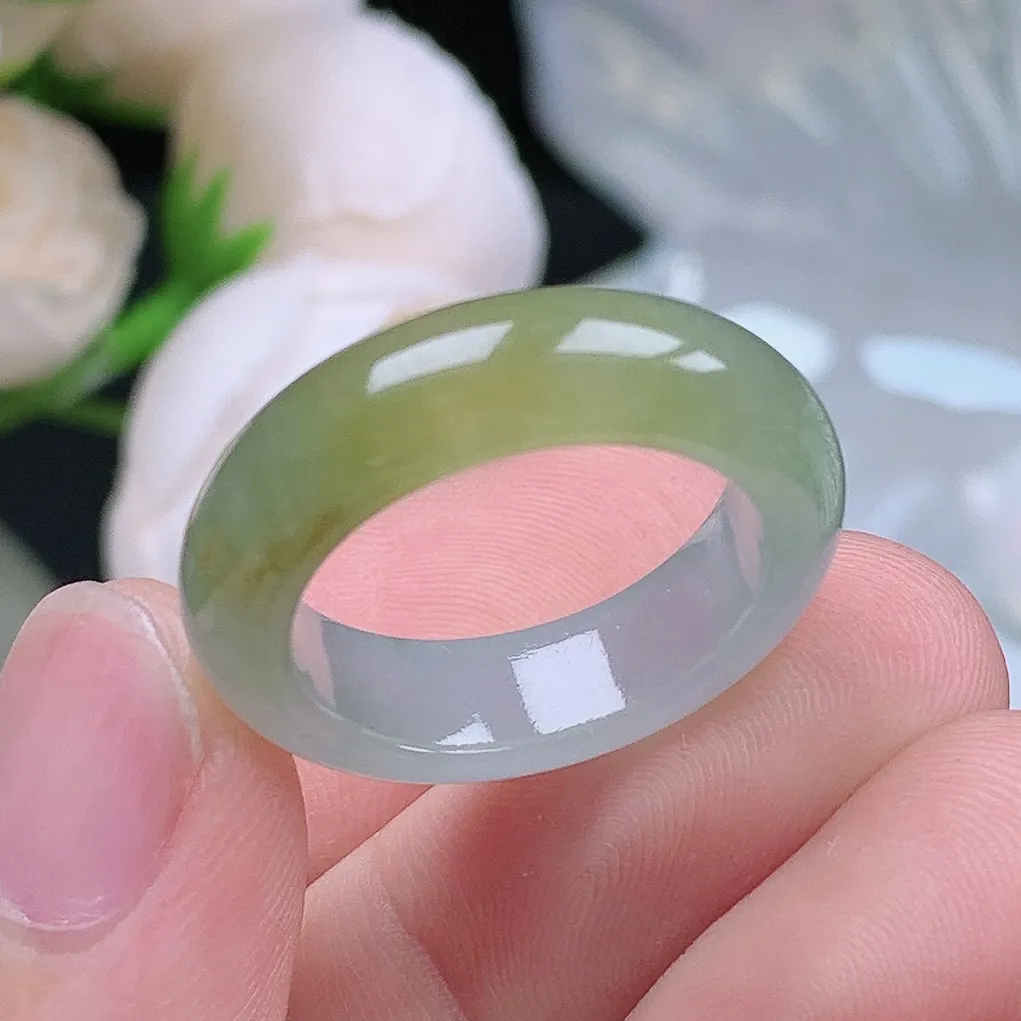 缅甸老坑种翡翠水润起胶冰黄翡戒指玉指环  水润通透 尺寸：17.9-6.5-3.4mm 17-18号圈口6S