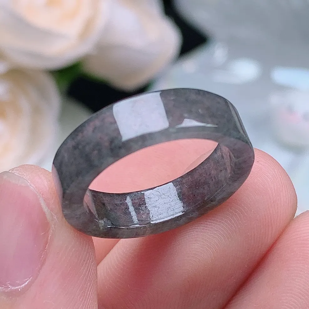 缅甸老坑冰种翡翠水润起胶乌鸡方戒戒指玉指环  水润通透 尺寸：17.1-5.4-2.5mm 14号圈口6S