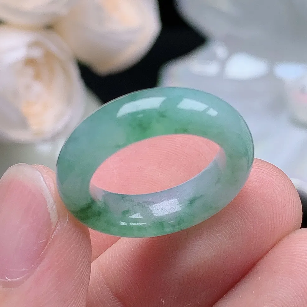缅甸老坑种翡翠水润起胶飘绿花戒指玉指环  水润通透 尺寸：16.1-6.1-4.1mm 12号圈口6S