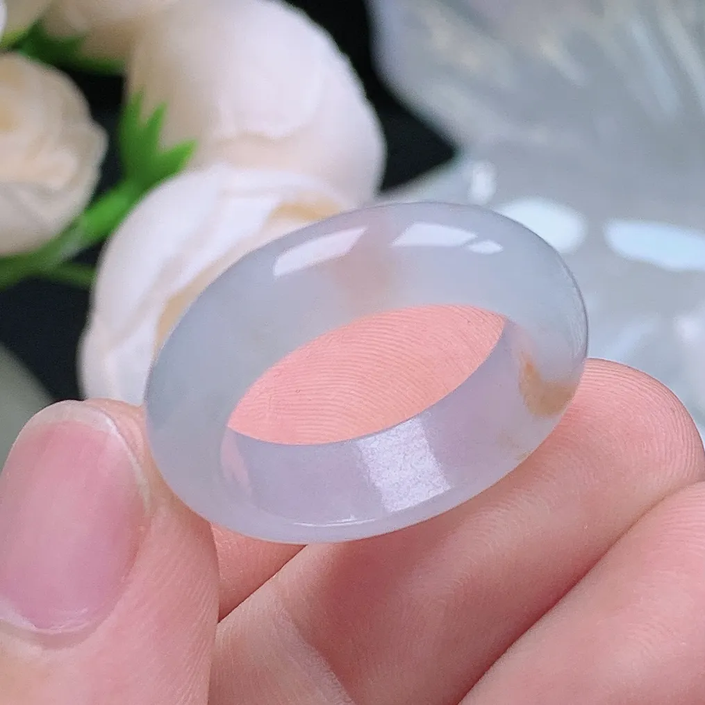 缅甸老坑种翡翠水润起胶飘金戒指玉指环  水润通透 尺寸：18.8-6.4-3.8mm 19号圈口6S