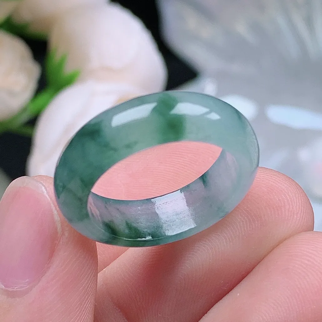 缅甸老坑冰种翡翠水润起胶飘花戒指玉指环  水润通透 尺寸：17.7-6.4-3.2mm 16号圈口6S