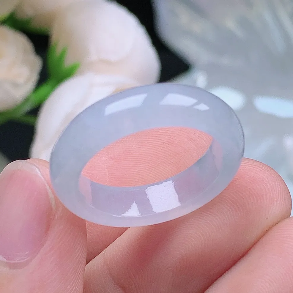 缅甸老坑冰种翡翠水润起胶飘花戒指玉指环  水润通透 尺寸：18.5-6-3.5mm 18-19号圈口6S