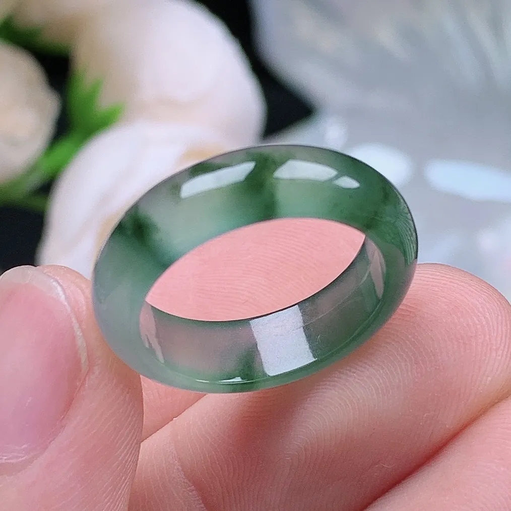 缅甸老坑冰种翡翠水润起胶飘绿花戒指玉指环  水润通透 尺寸：17.1-5.8-2.9mm 14号圈口