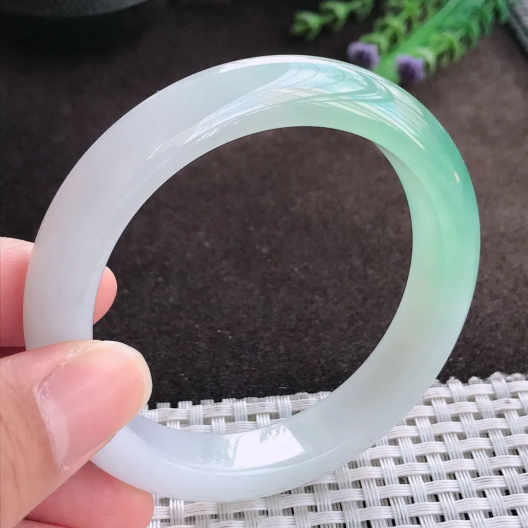 天然a货翡翠57/12.3/8.9老坑冰链果冻冰晴绿手镯宽边翡翠玉手镯