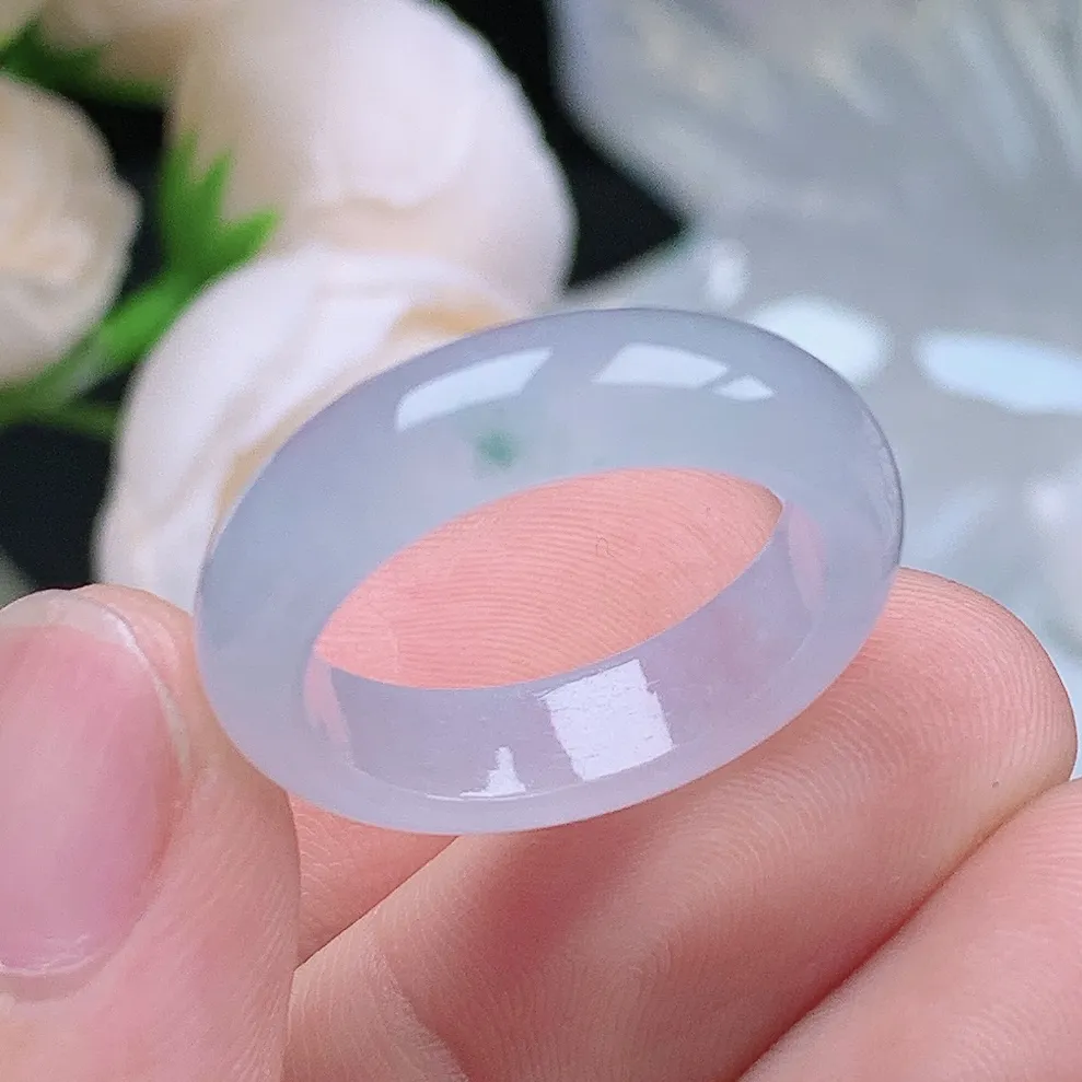 缅甸老坑冰种翡翠水润起胶飘花戒指玉指环  水润通透 尺寸：18.5-6-3.5mm 18-19号圈口