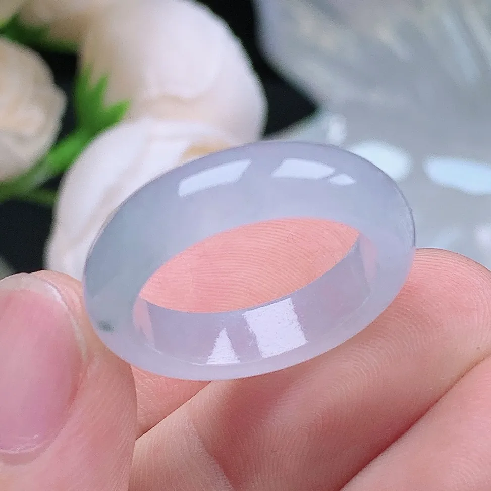 缅甸老坑冰种翡翠水润起胶飘花戒指玉指环  水润通透 尺寸：18.5-6-3.5mm 18-19号圈口6S