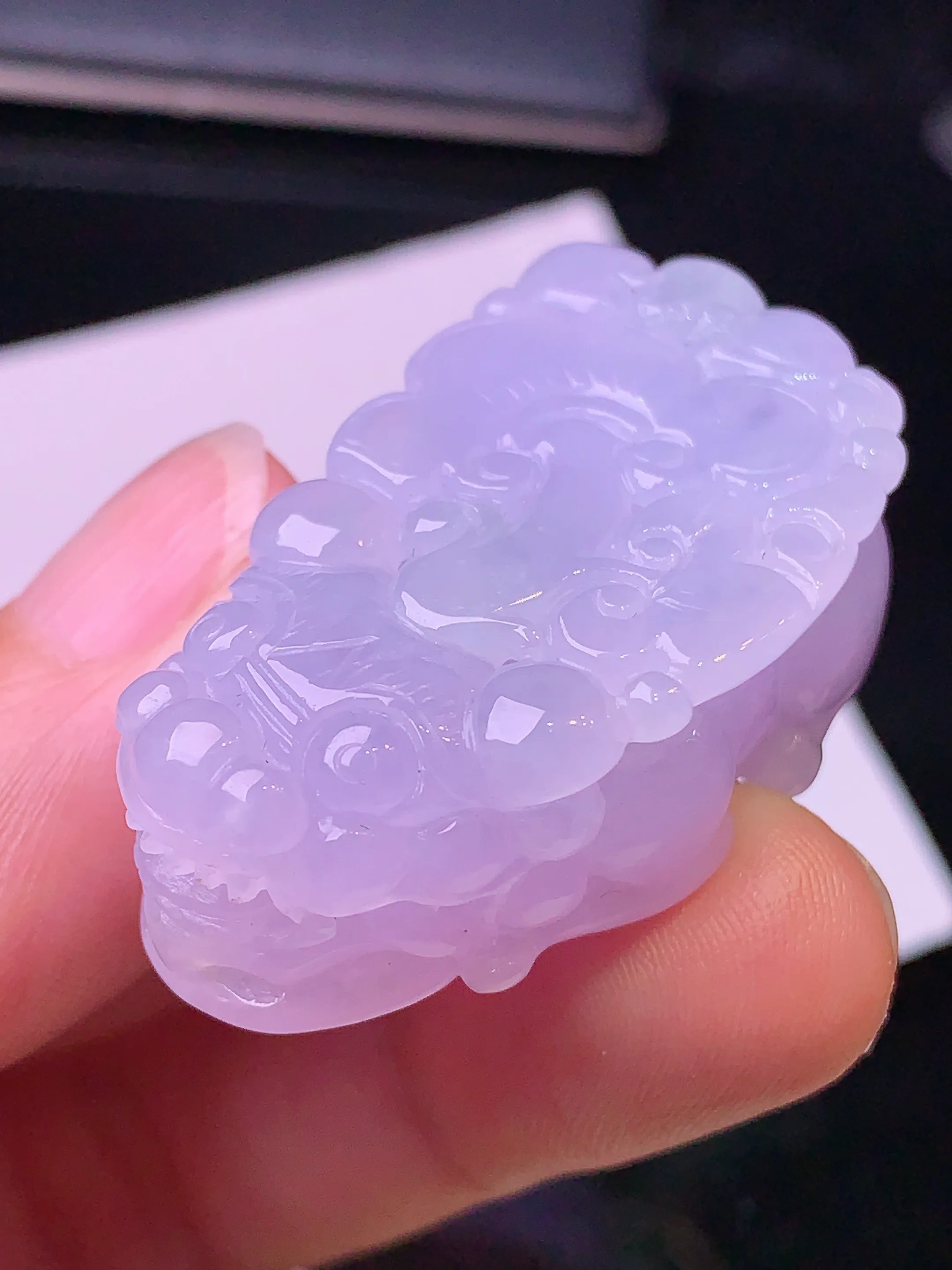 紫罗兰貔貅吊坠 玉质细腻 色泽清新艳丽 整体尺寸39.2*21.6*13.5