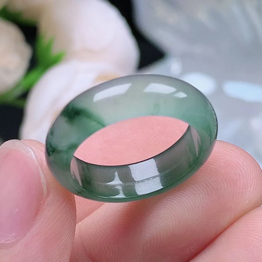 缅甸老坑冰种翡翠水润起胶飘绿花戒指玉指环  水润通透 尺寸：17.1-5.8-2.9mm 14号圈口6S