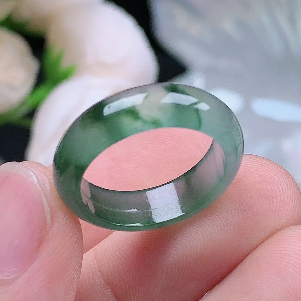 缅甸老坑冰种翡翠水润起胶飘绿花戒指玉指环  水润通透 尺寸：17.1-5.8-2.9mm 14号圈口