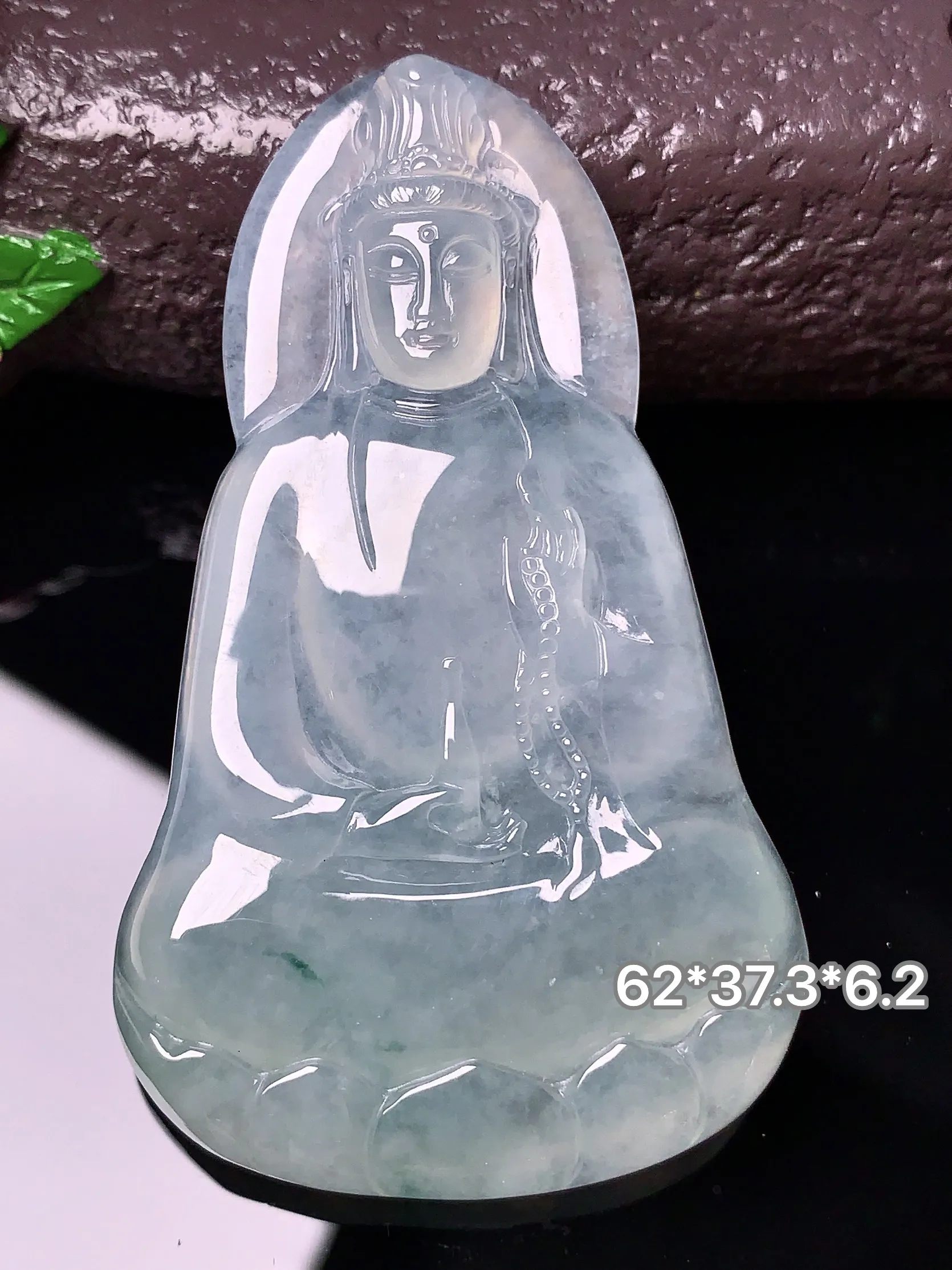 冰种观音吊坠 玉质细腻 色泽清新艳丽 整体尺寸62*37.3*6.2