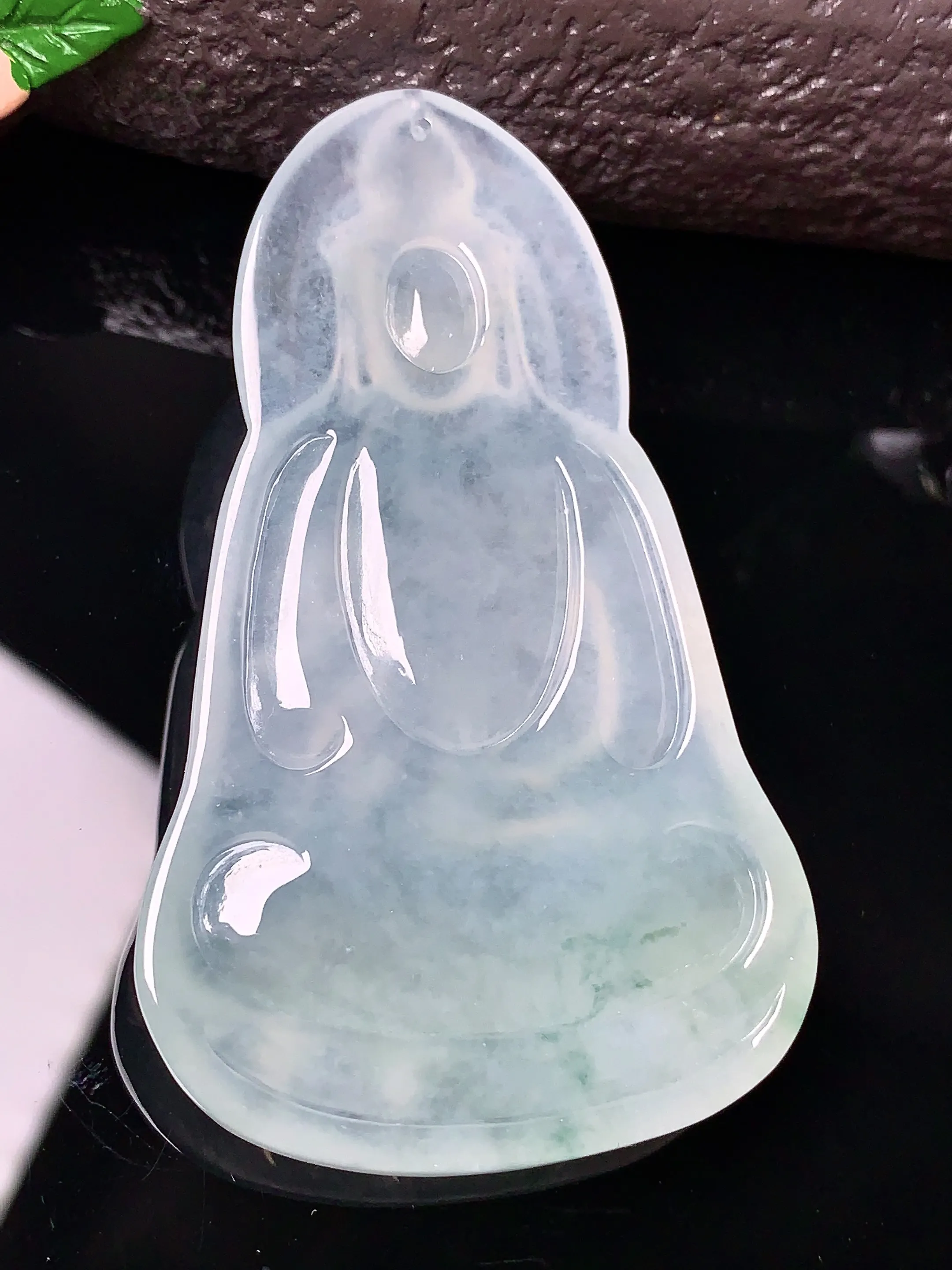 冰种观音吊坠 玉质细腻 色泽清新艳丽 整体尺寸62*37.3*6.2