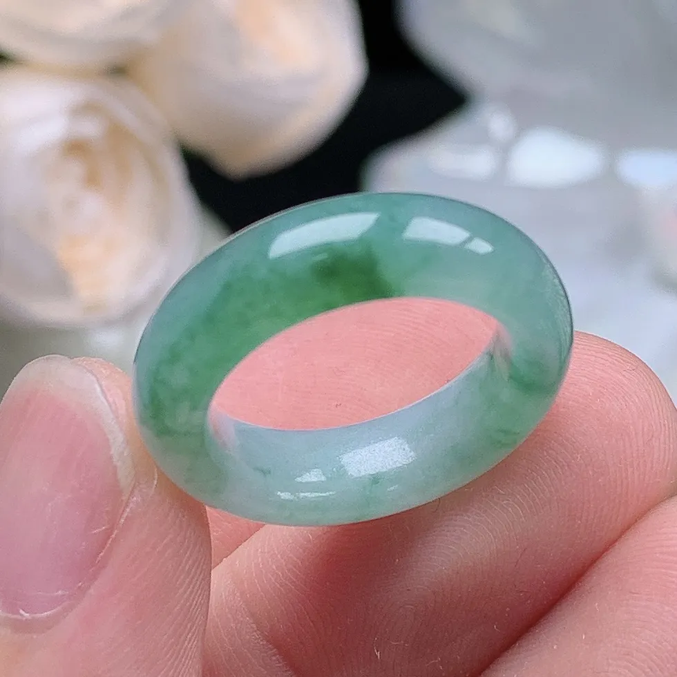 缅甸老坑种翡翠水润起胶飘绿花戒指玉指环  水润通透 尺寸：16.1-6.1-4.1mm 12号圈口6