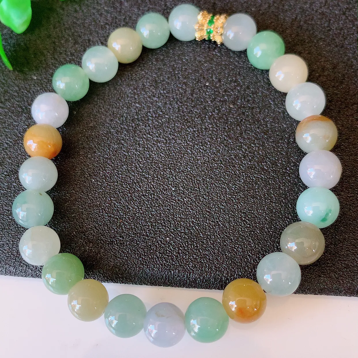 自然光实拍，冰润多宝翡翠手链，多彩翡翠手串，颜色丰富，料子细腻，高档大气，自戴送礼佳品！#46.15取一尺寸7.5mm