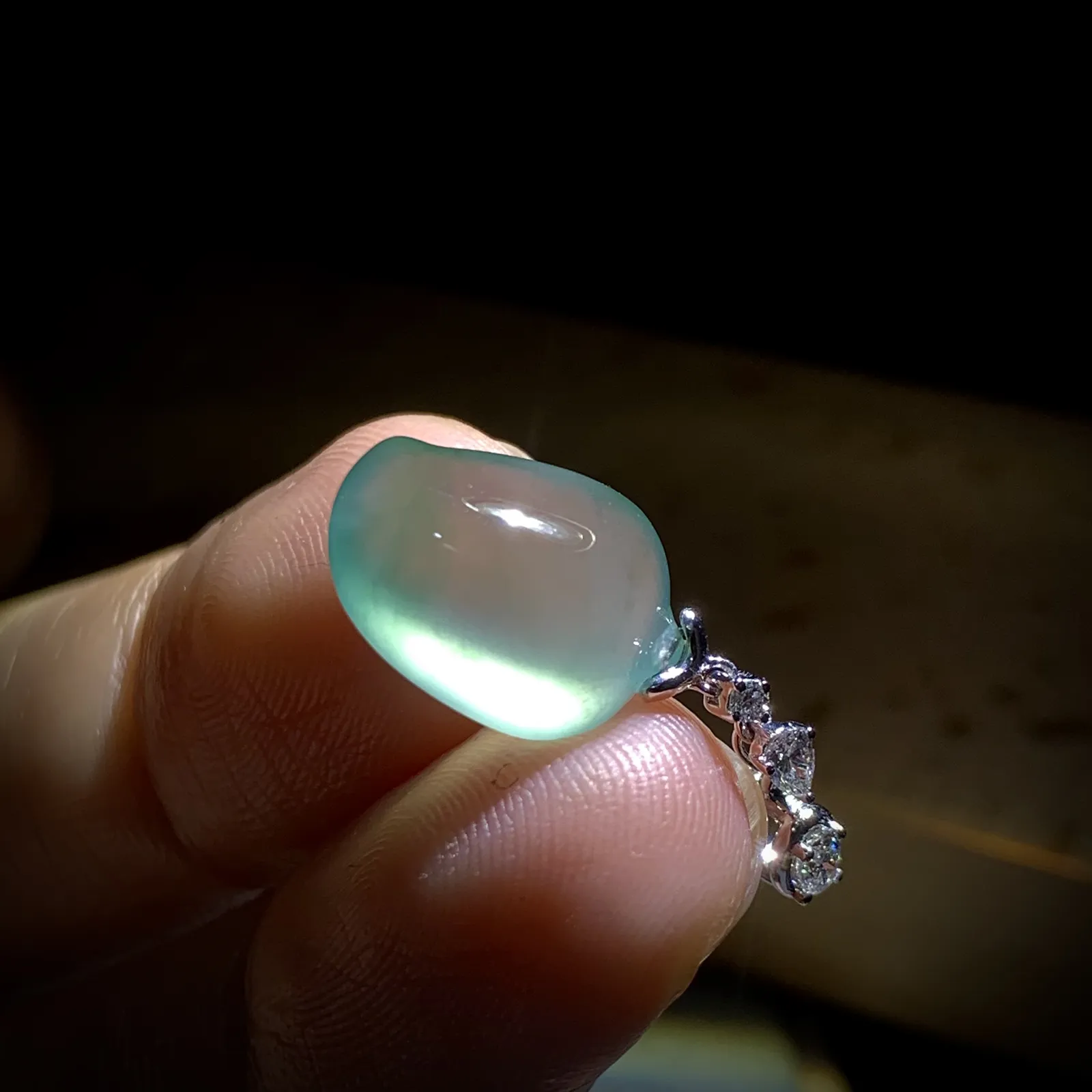 饱满福瓜，裸石14-10.5-7mm，
2.1g，18K金，南非钻，