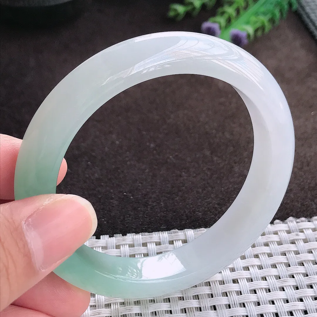 天然a货翡翠57/12.3/8.9老坑冰链果冻冰晴绿手镯宽边翡翠玉手镯