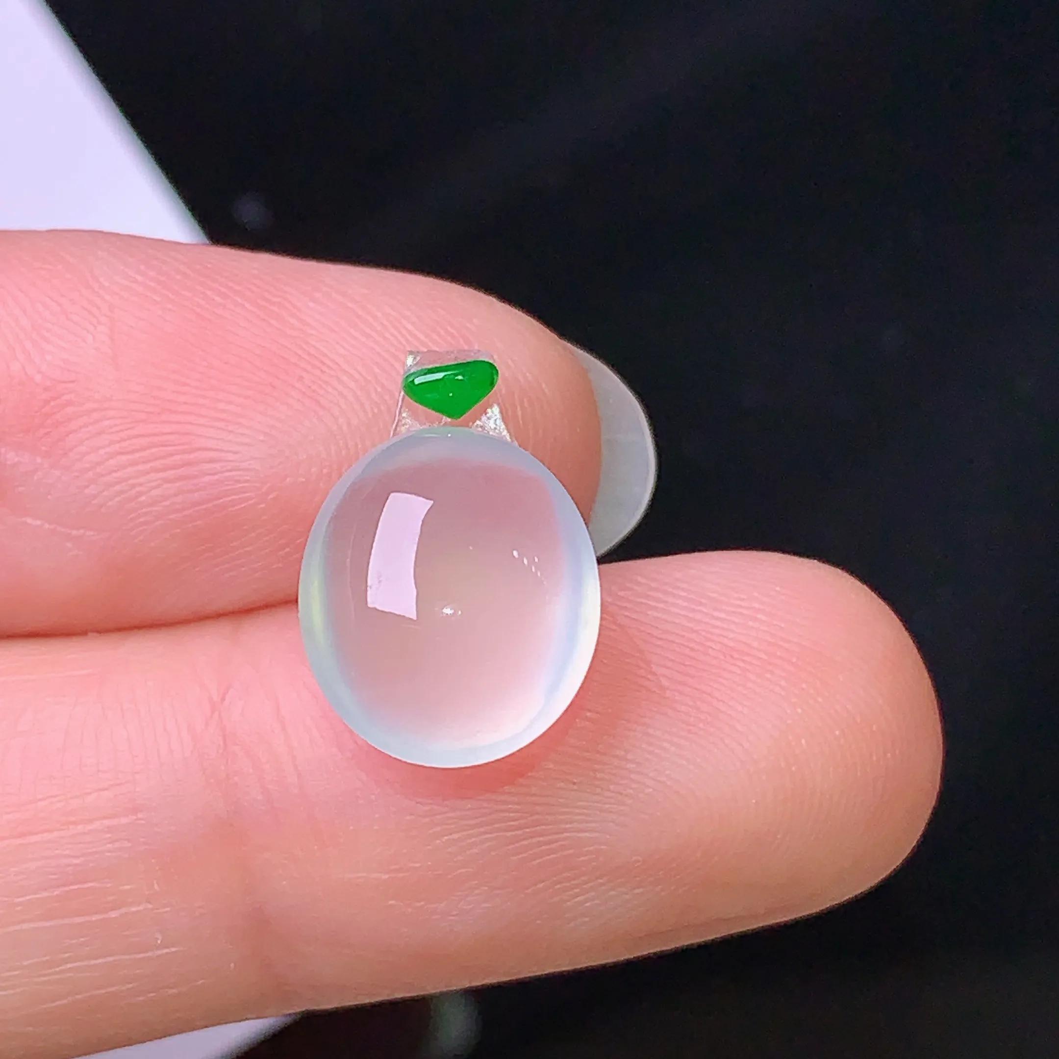 镶嵌款 玻璃种蛋面吊坠 玉质细腻 色泽清新艳丽 整体尺寸11.5*9.8*5