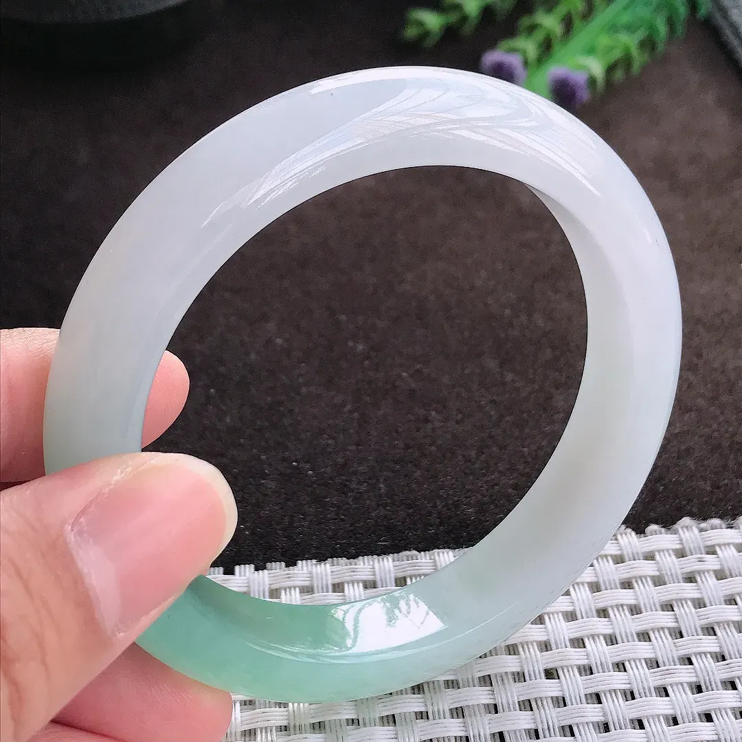 天然a货翡翠57/12.3/8.9老坑冰链果冻冰晴绿手镯宽边翡翠玉手镯