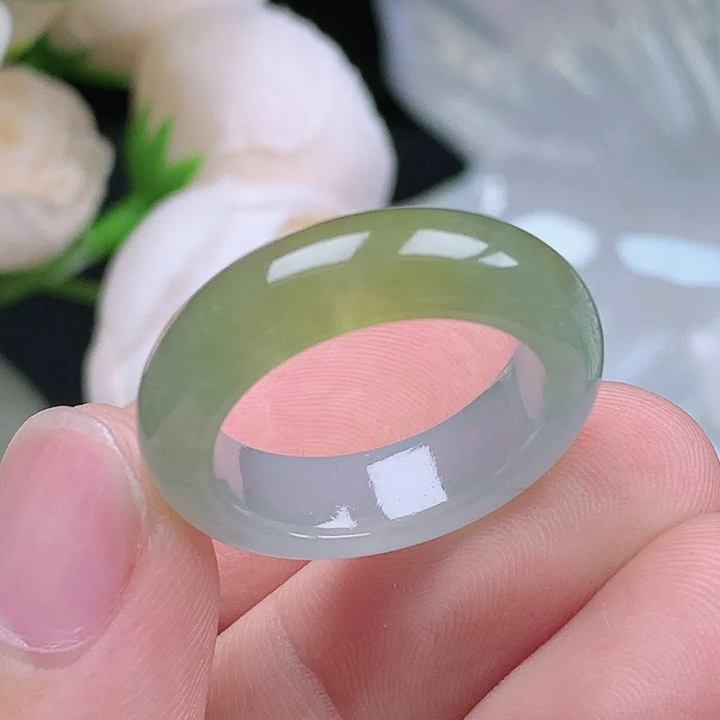 缅甸老坑种翡翠水润起胶冰黄翡戒指玉指环  水润通透 尺寸：17.9-6.5-3.4mm 17-18号圈口6S