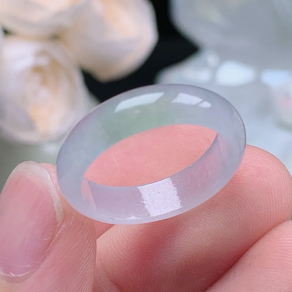 缅甸老坑冰种翡翠水润起胶飘绿戒指玉指环  水润通透 尺寸：18.3-5.5-2.8mm 17-18号