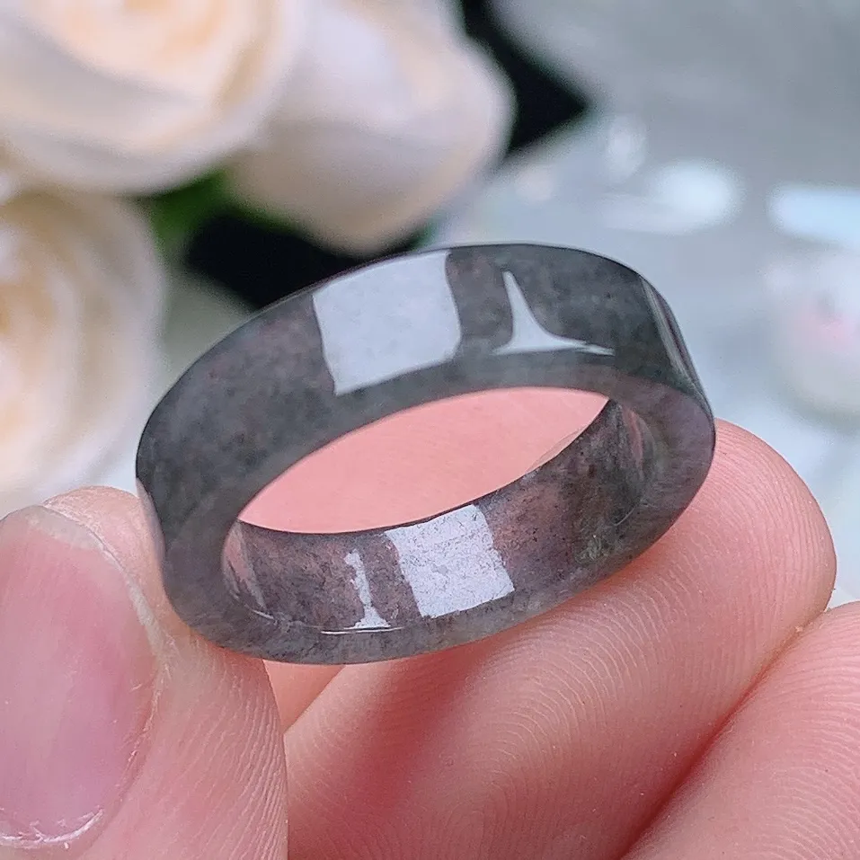 缅甸老坑冰种翡翠水润起胶乌鸡方戒戒指玉指环  水润通透 尺寸：17.1-5.4-2.5mm 14号圈口6S