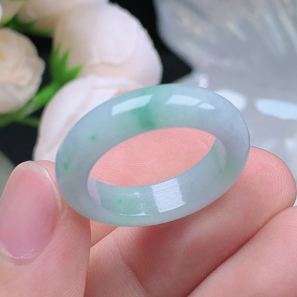 缅甸老坑种翡翠水润飘花戒指玉指环  水润通透 尺寸：18.8-5.8-3.9mm 19号圈口6S