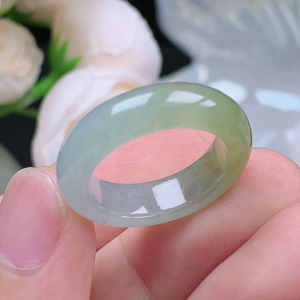 缅甸老坑种翡翠水润起胶冰黄翡戒指玉指环  水润通透 尺寸：17.9-6.5-3.4mm 17-18号圈口6S