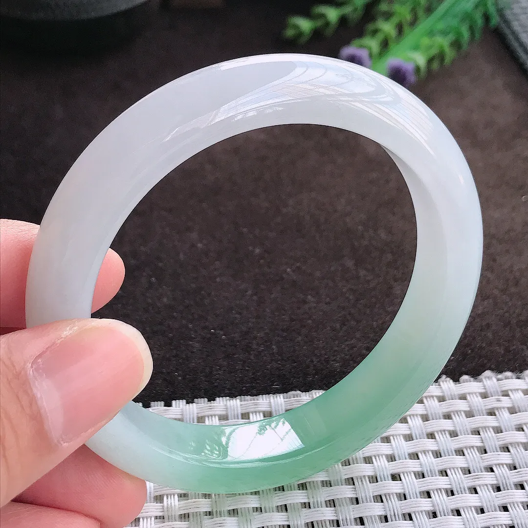 天然a货翡翠57/12.3/8.9老坑冰链果冻冰晴绿手镯宽边翡翠玉手镯