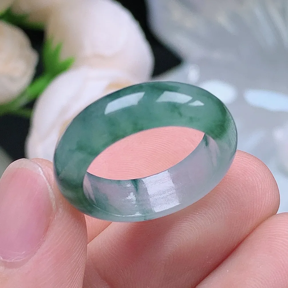 缅甸老坑冰种翡翠水润起胶飘花戒指玉指环  水润通透 尺寸：17.7-6.4-3.2mm 16号圈口6S