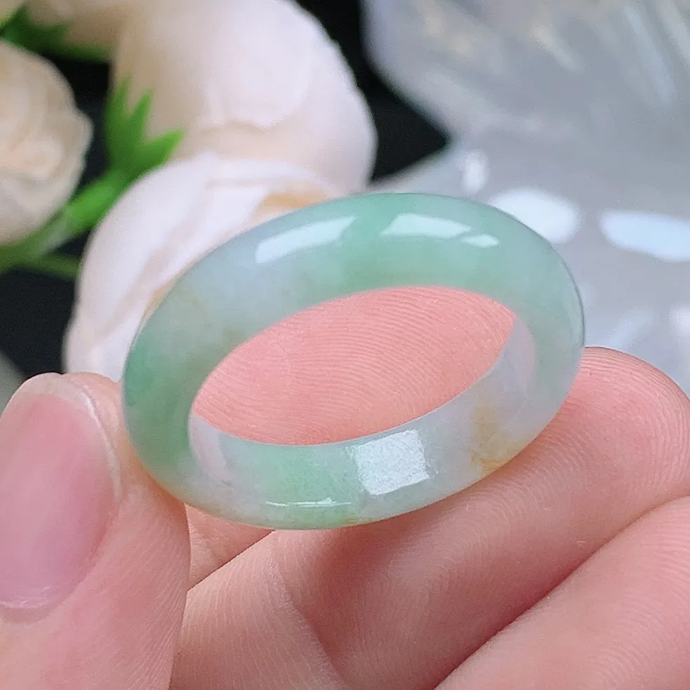 缅甸老坑种翡翠水润双彩黄加绿戒指玉指环  水润通透 尺寸：20.2-5.4-3.5mm 23号圈口6S