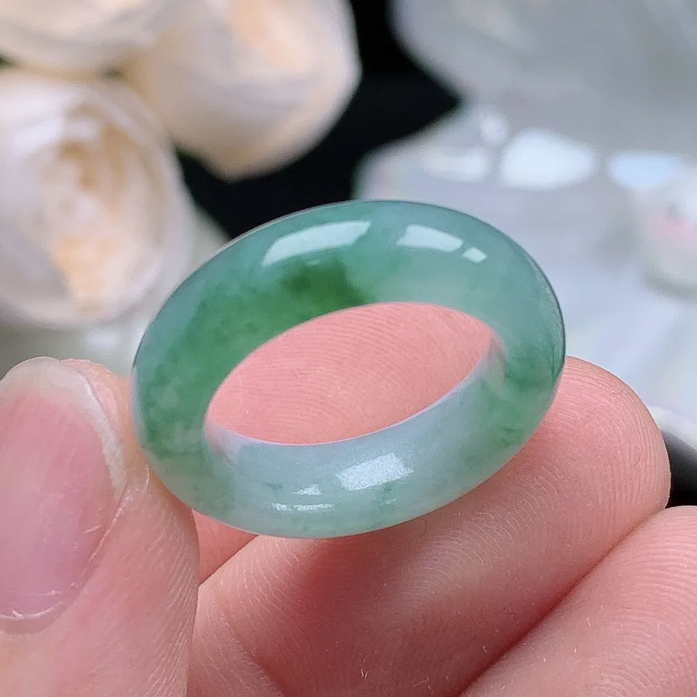 缅甸老坑种翡翠水润起胶飘绿花戒指玉指环  水润通透 尺寸：16.1-6.1-4.1mm 12号圈口6S