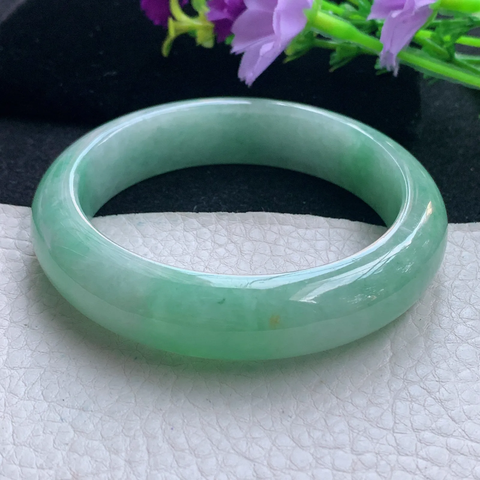 hy自然光58*14.2*8.8平安镯 缅甸翡翠玉手镯飘绿宽边玉手环