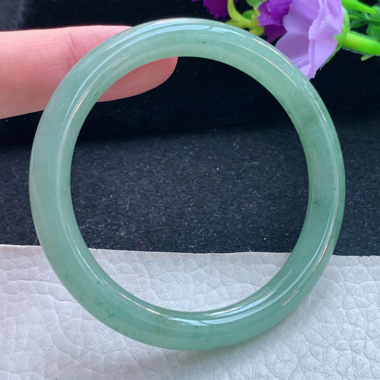 n自然光54*8美人镯 缅甸翡翠玉手镯圆条满绿玉手环 美人镯