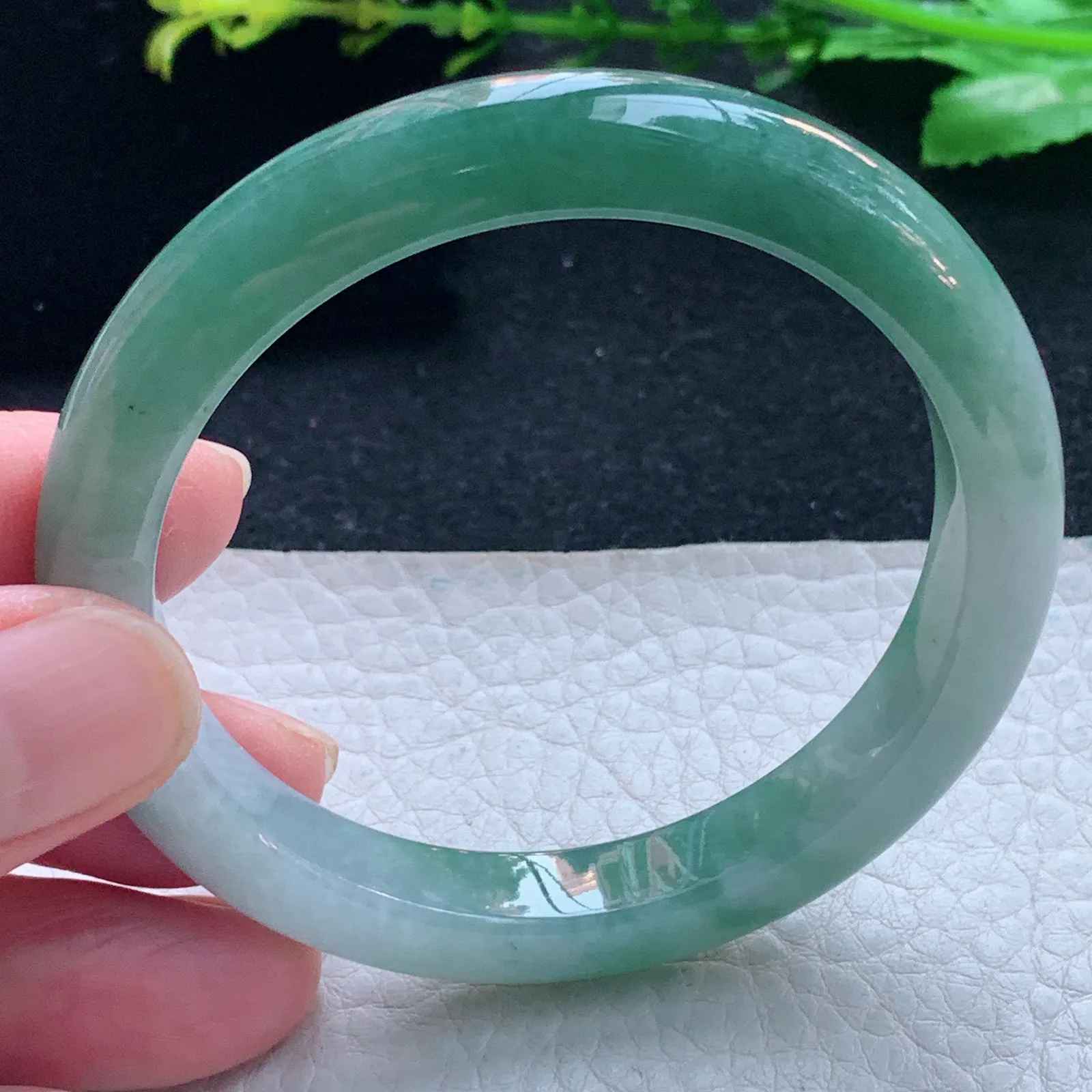 js自然光56.5*12.3*7.3平安镯 缅甸翡翠玉手镯双彩秀气宽边玉手环