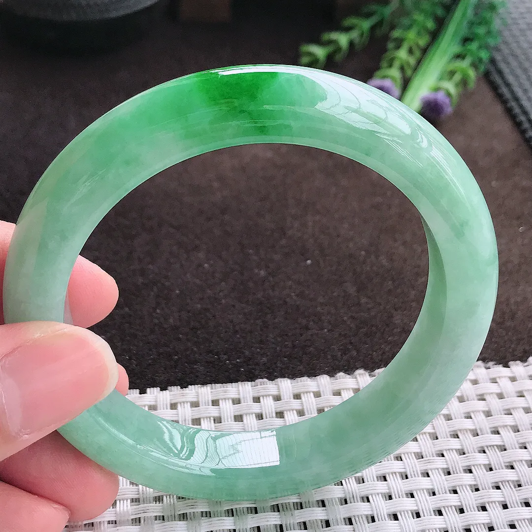 天然a货翡翠60/12.2/9.5老坑精美温润满绿阳绿手镯宽边翡翠玉手镯